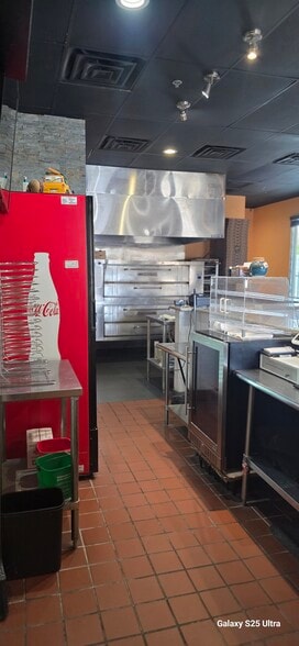 More Photos Of 750 E Pyle Ave, Las Vegas Storefront Retail Office For Lease