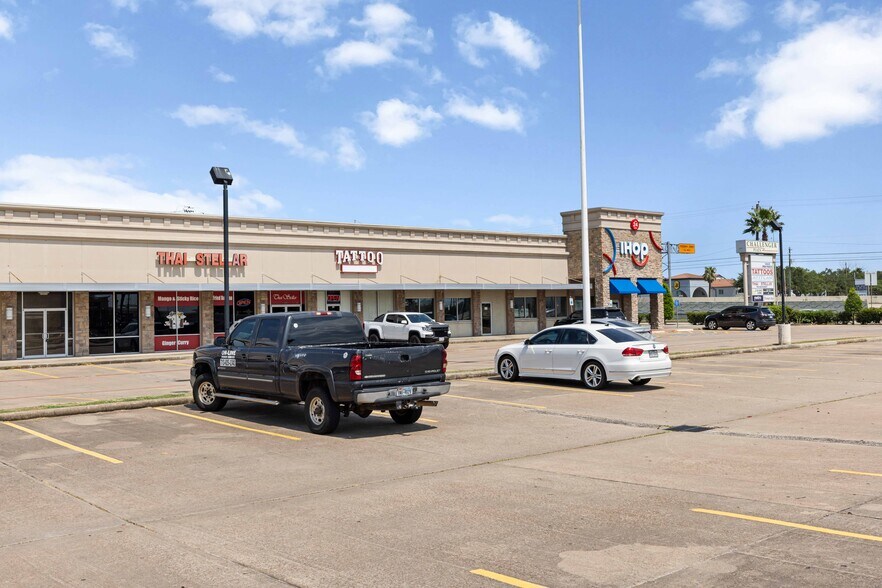 More Photos Of 803 E NASA Rd 1, Webster Unknown For Lease