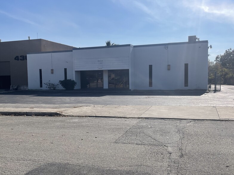 Primary Photo Of 4358-4362 Centergate St, San Antonio Loft Creative Space For Lease