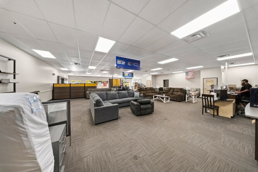 More Photos Of 1812 S Business 54, Eldon Bank For Sale
