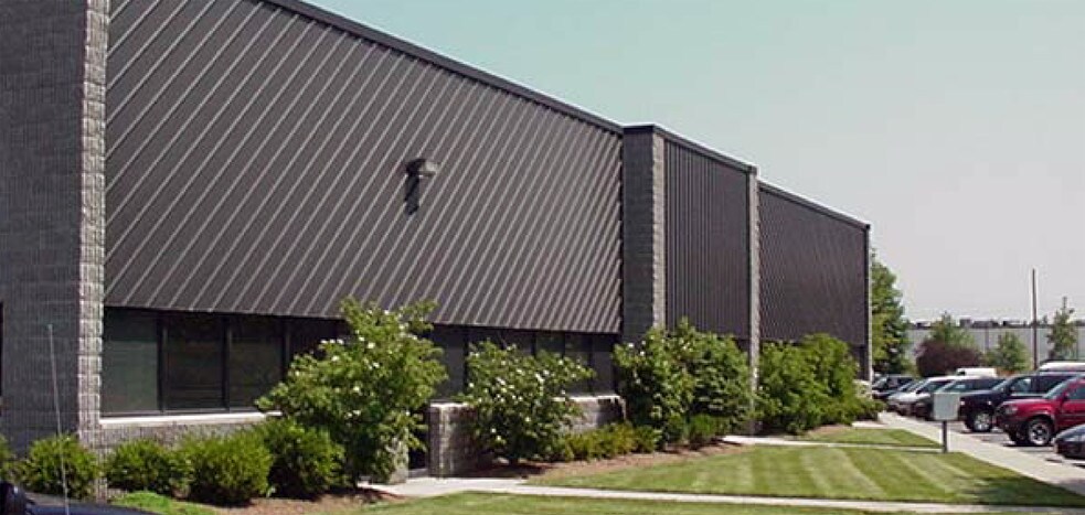 More Photos Of 50 Williams Pky, East Hanover Light Distribution For Lease