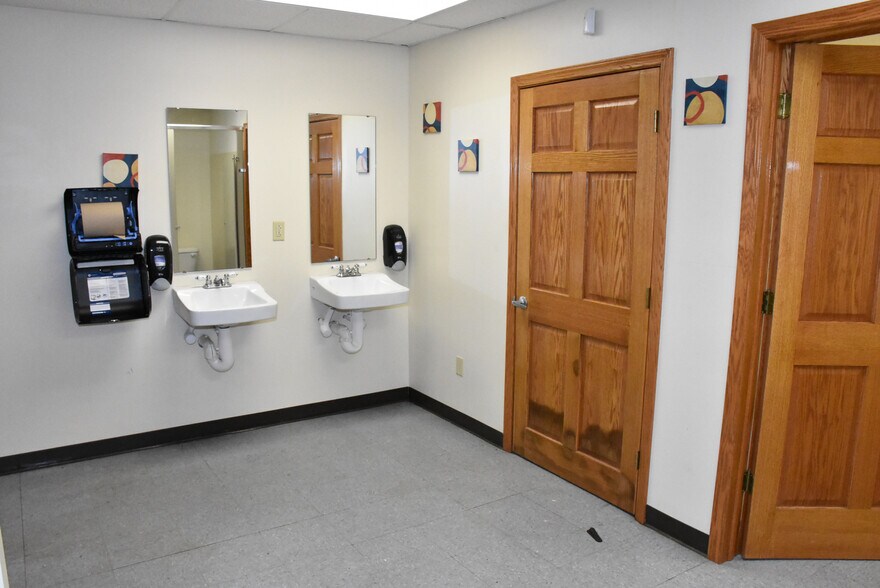 More Photos Of 18208 Cussewago Rd, Meadville Restaurant For Sale