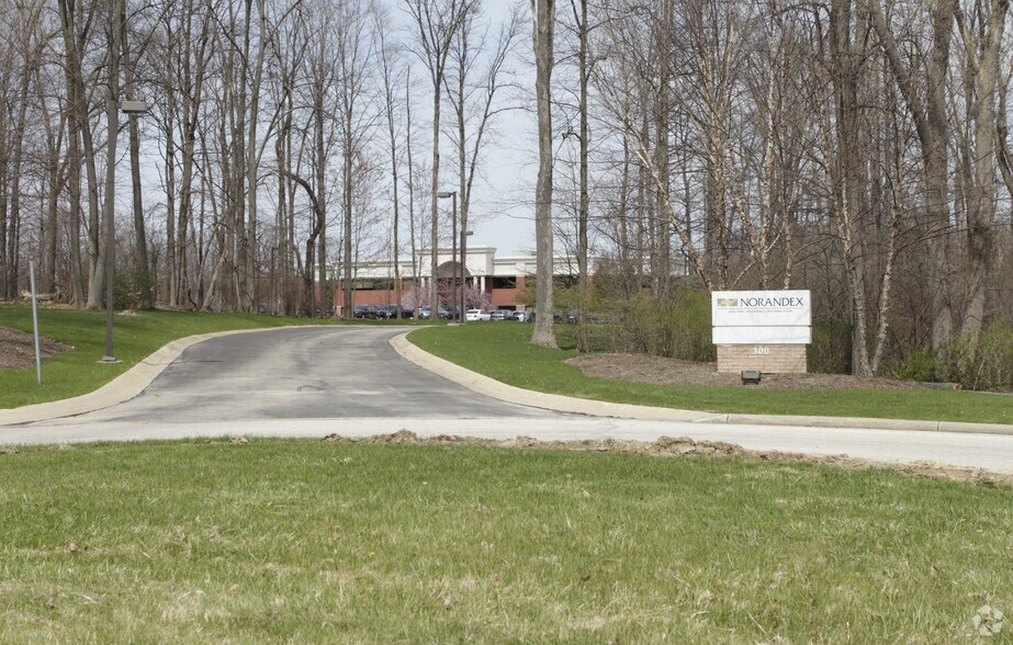 More Photos Of 300 Executive Pky W, Hudson Office For Lease