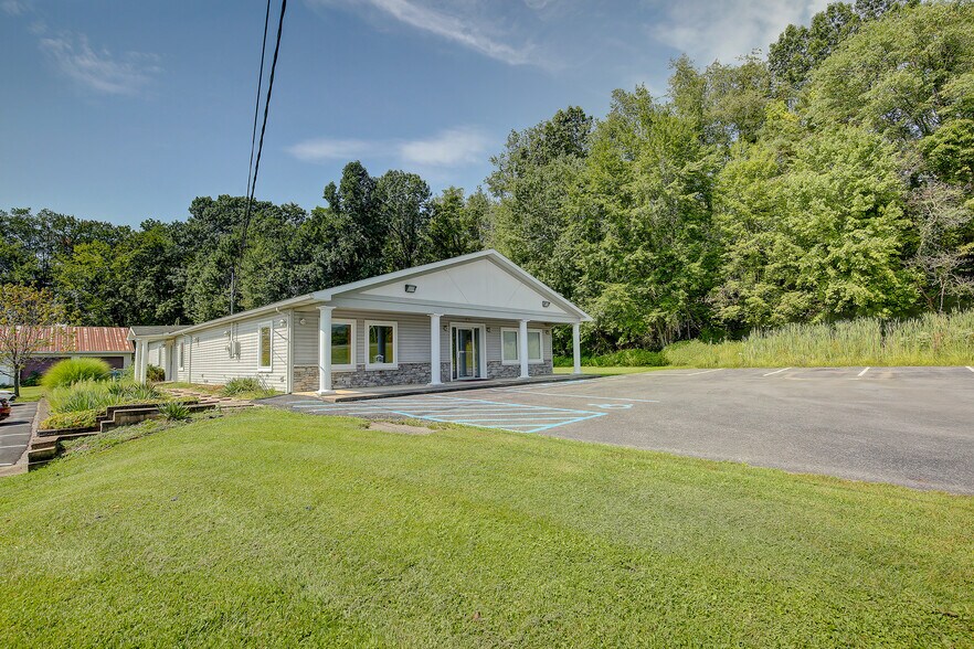 More Photos Of 1980 Pa-54 Hwy, Montgomery Office For Sale