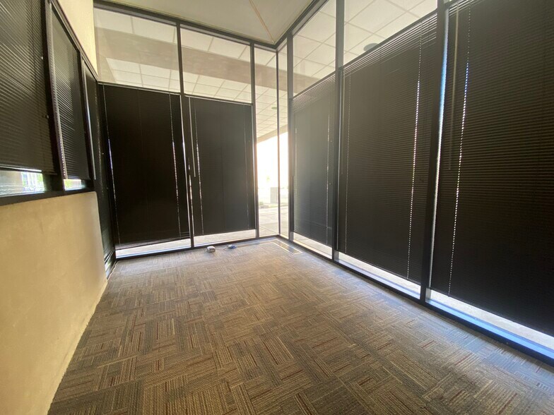 More Photos Of 400 W Tuscarawas St, Canton Office For Sale