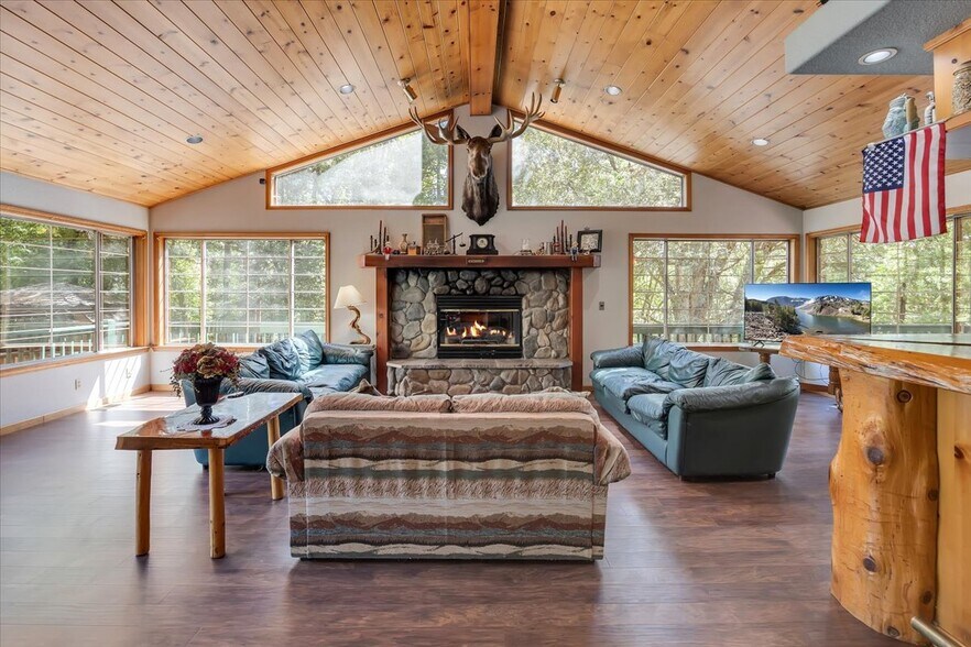 More Photos Of 22732 Middle Camp rd, Sonora Hotel For Sale