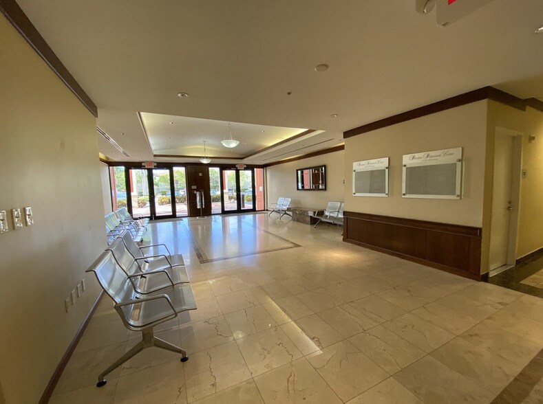 More Photos Of 925 NE 30th Ter, Homestead Medical For Lease