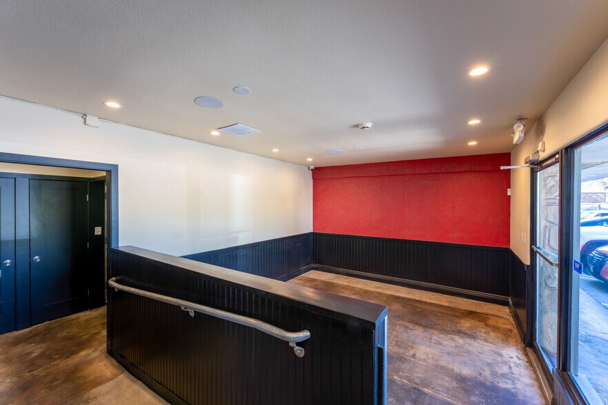 More Photos Of 623-627 Pearl St, La Jolla Unknown For Lease