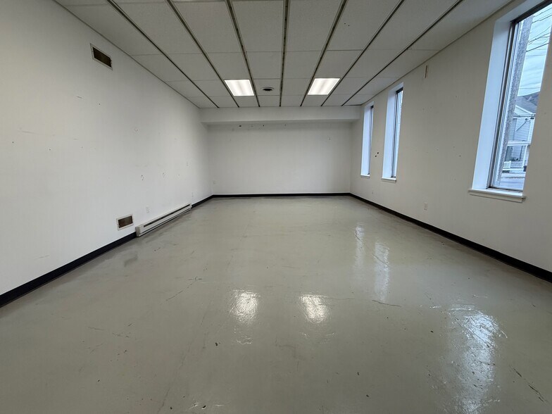 More Photos Of 1298 Spruce St, Easton Light Manufacturing For Lease
