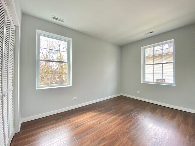 More Photos Of 7441 N Rogers Ave, Chicago Multifamily For Sale