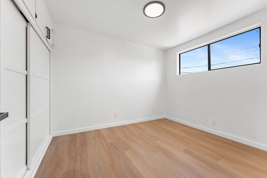 More Photos Of 252 W Elm Ave, Burbank Apartments For Sale