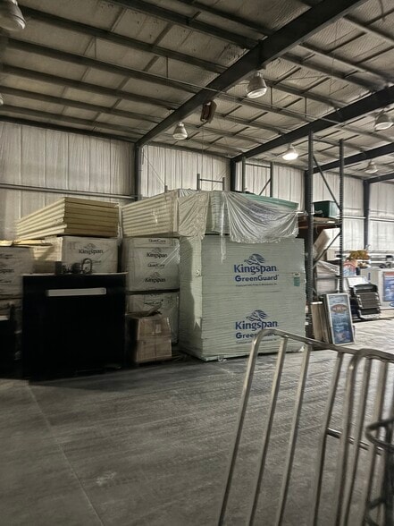 More Photos Of 2407 Washington Ave, Bedford Warehouse For Lease