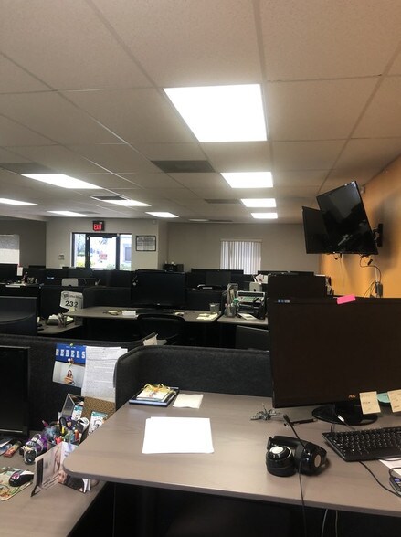 More Photos Of 13555 Automobile Blvd, Clearwater Medical For Lease