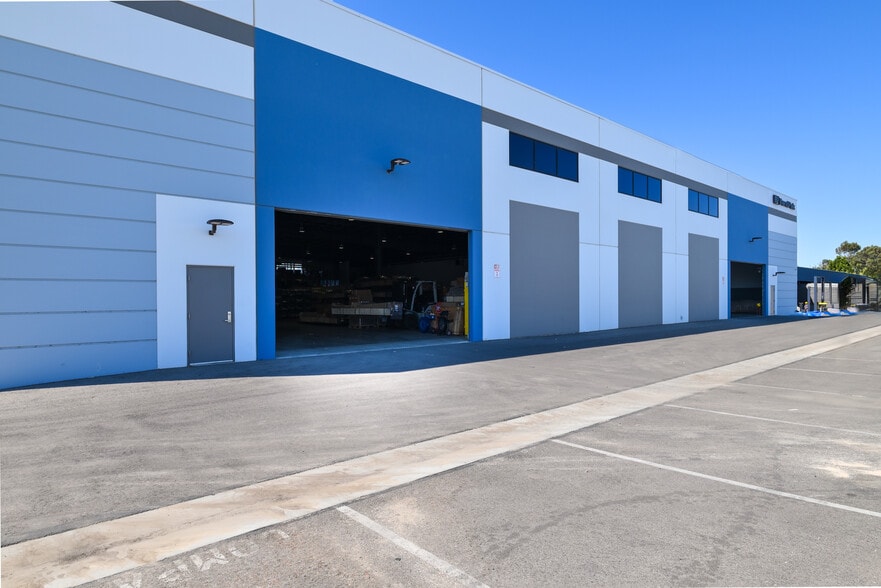 More Photos Of 1755 E Lemonwood Dr, Santa Paula Distribution For Sale