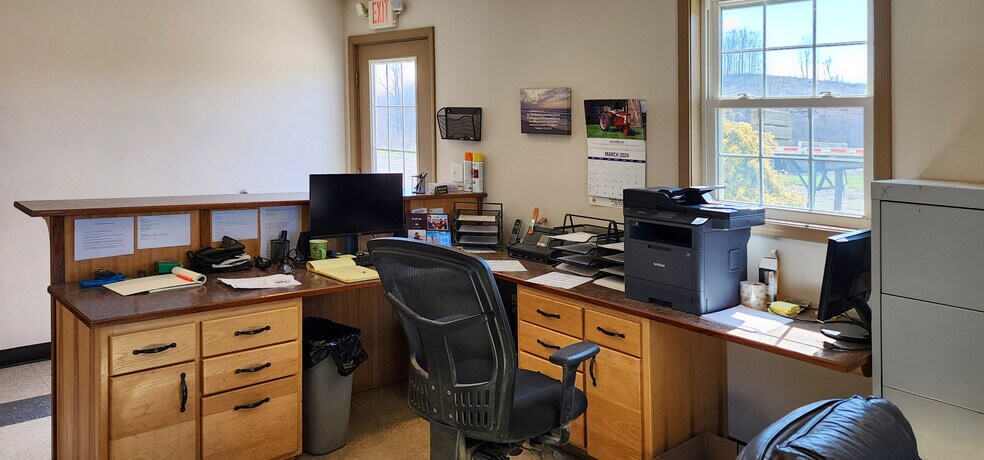 More Photos Of 1376 Franklin Pike SE, Floyd Manufacturing For Sale