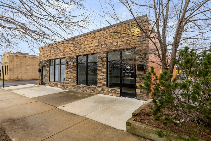 More Photos Of 25033-25037 W Warren St, Dearborn Heights Freestanding For Lease