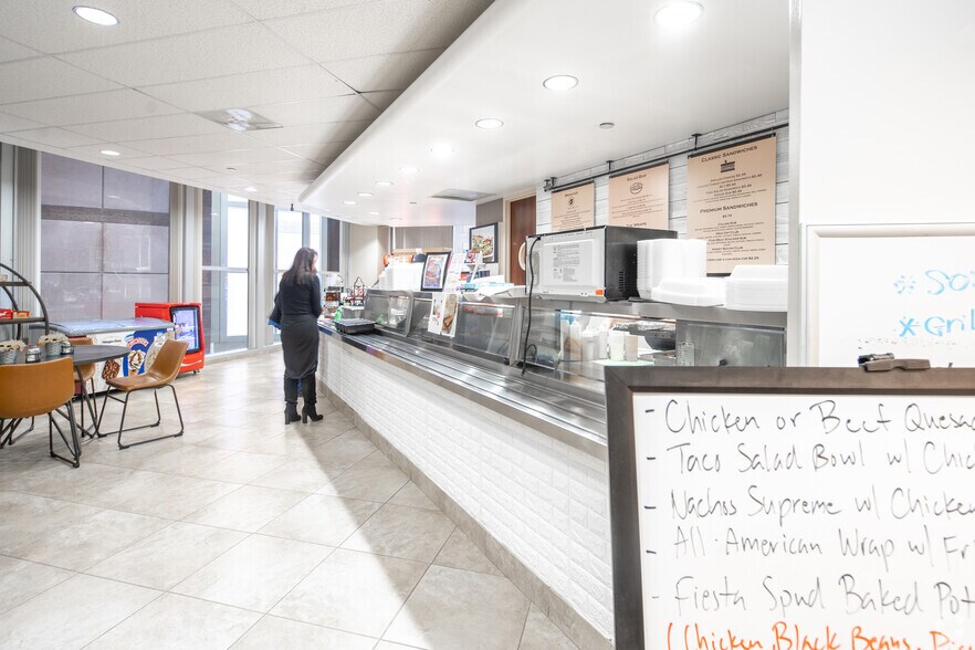 More Photos Of 10440 N Central Expy, Dallas Office For Sale