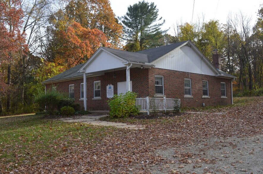 More Photos Of 857 Goshen Hill Rd, Lebanon Flex For Sale