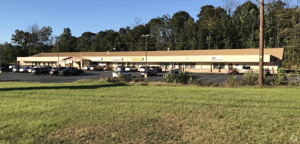 More Photos Of 4330 Lehigh Dr, Walnutport General Retail For Lease