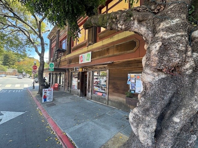 More Photos Of 111 Throckmorton Ave, Mill Valley Storefront Retail Office For Lease