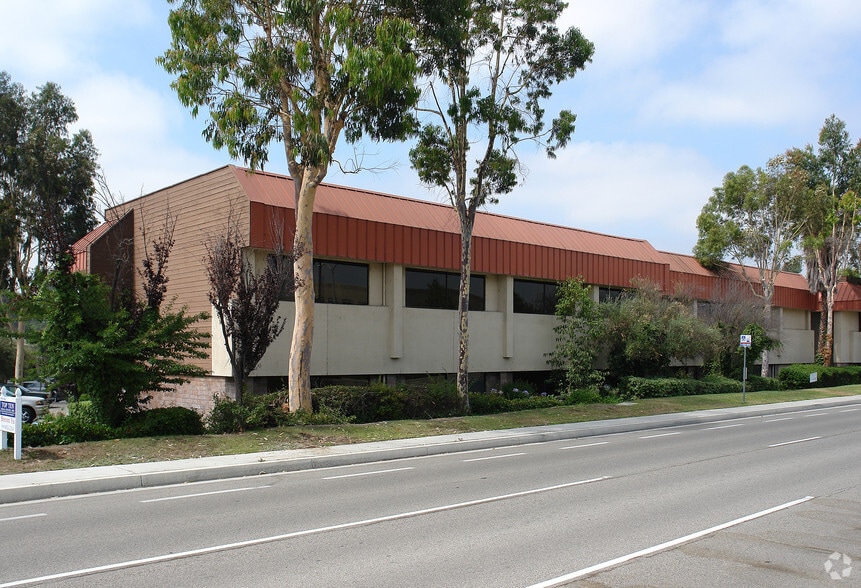More Photos Of 22921-22941 Triton Way, Laguna Hills Medical For Lease