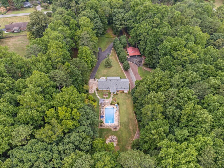 More Photos Of 3992 Doc Sams Rd, Cumming Flex For Sale