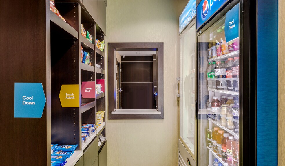 More Photos Of 810 Interstate 35 N, Waco Hotel For Sale