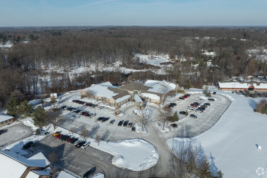 More Photos Of 3600 SW Capital Ave, Battle Creek Medical For Lease