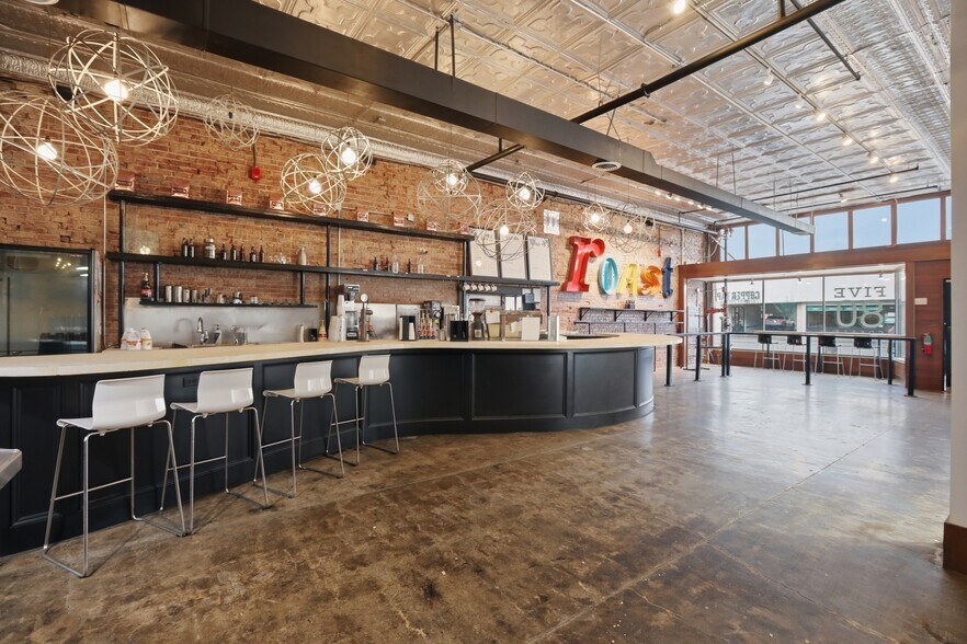 More Photos Of 122 E Randolph Ave, Enid Storefront Retail Residential For Sale