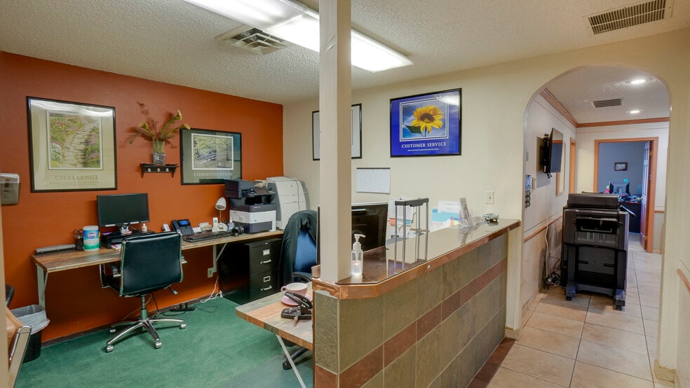 More Photos Of 311 W 24th St, Pueblo Office For Sale
