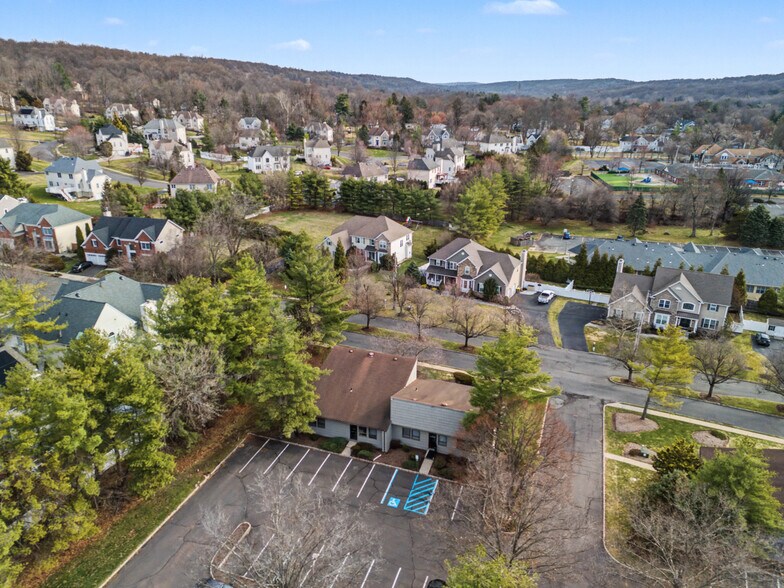 More Photos Of 31P Mountain Boulevard, Warren Office For Lease