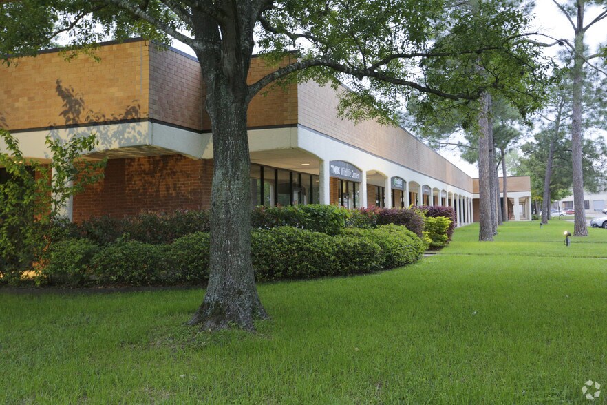 More Photos Of 10801 Hammerly Blvd, Houston Unknown For Lease