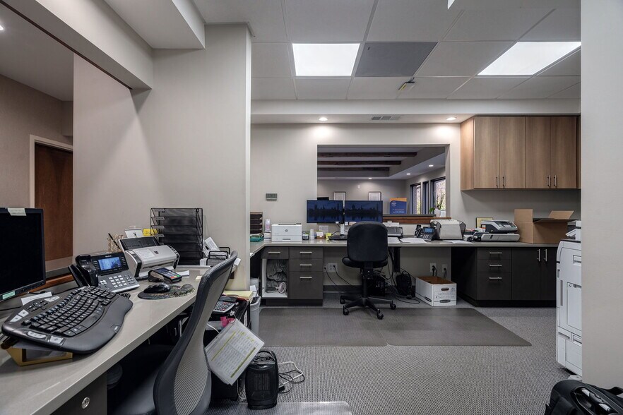 More Photos Of 195 King Ave, Athens Medical For Lease