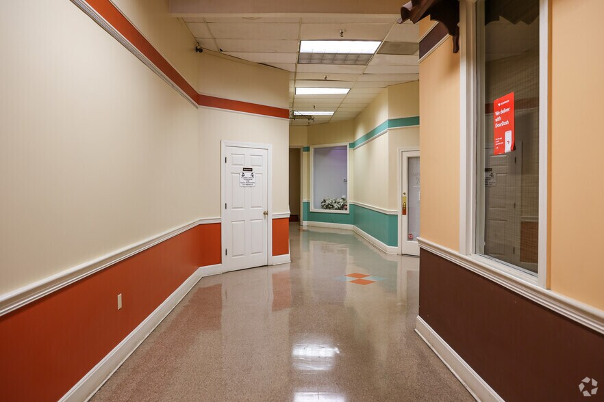 More Photos Of 11 Union St S, Concord Office For Lease