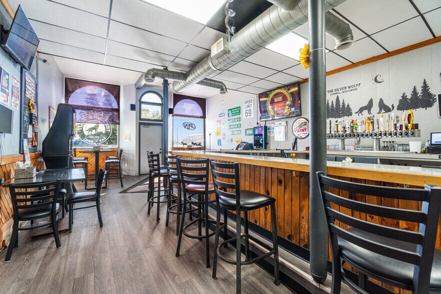 More Photos Of 116 Main St, Cornell Bar For Sale