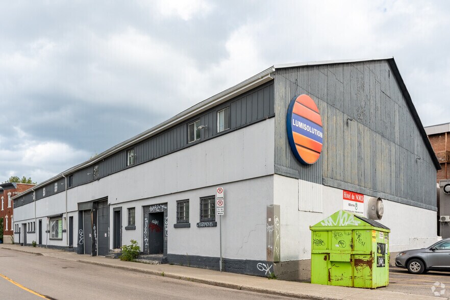 Primary Photo Of 615-619 Rue de Montmartre, Québec Manufacturing For Sale