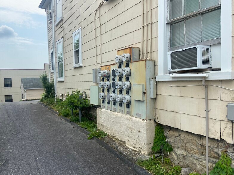 More Photos Of 406 N Loudoun St, Winchester Apartments For Sale