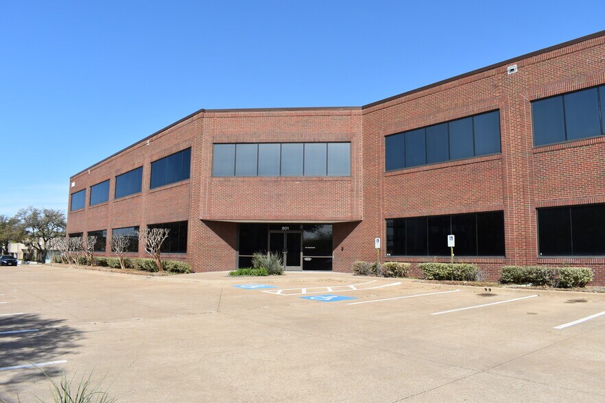 More Photos Of 801 E Plano Pky, Plano Office For Lease