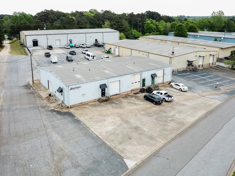 More Photos Of 396-400 Commerce Blvd, Bogart Warehouse For Sale
