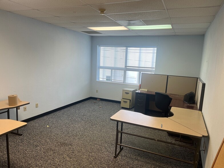 More Photos Of 12604A 3rd, Grandview Medical For Lease