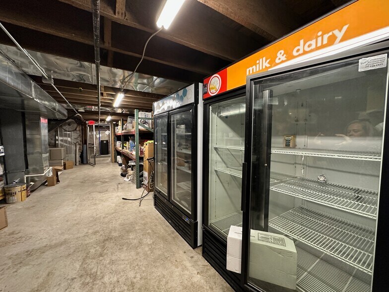 More Photos Of 1 Public Sq, Holley Apartments For Sale