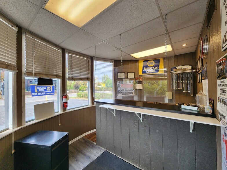 More Photos Of 208 Ridge Rd, Fort Erie Flex For Sale