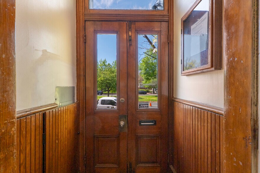 More Photos Of 1010 Pennsylvania Ave SE, Washington Hospitality For Sale