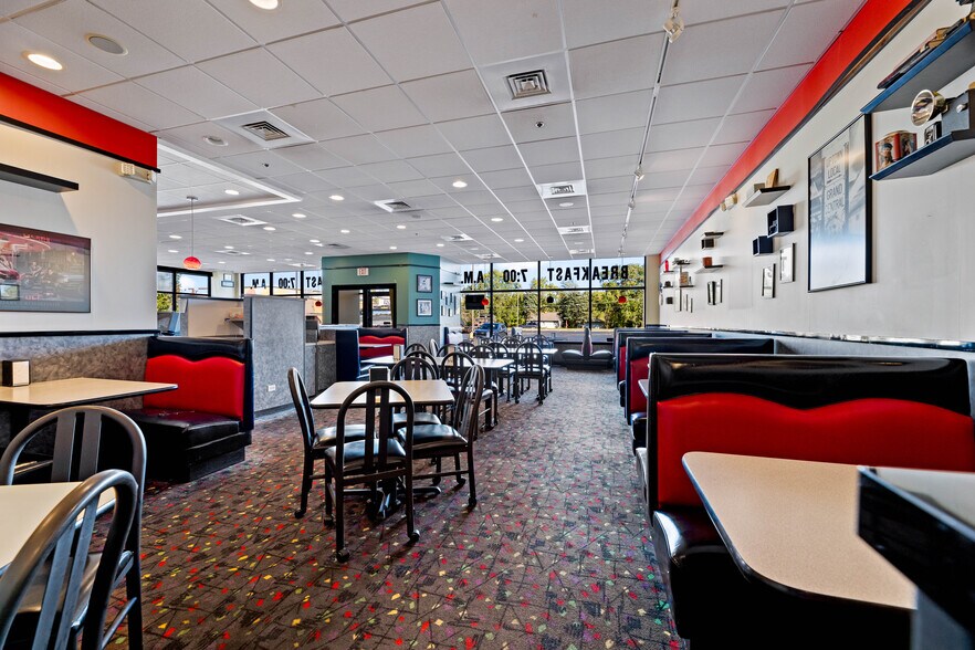 More Photos Of 5701 W Monee Manhattan Rd, Monee Freestanding For Lease