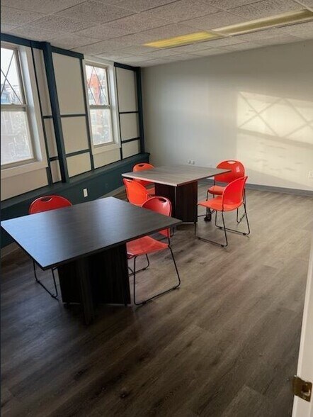 More Photos Of 1-27 S Ocean Ave, Patchogue Office For Lease