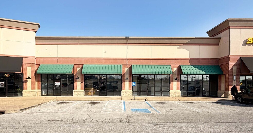 More Photos Of 1209-1279 Main St, Imperial General Retail For Lease