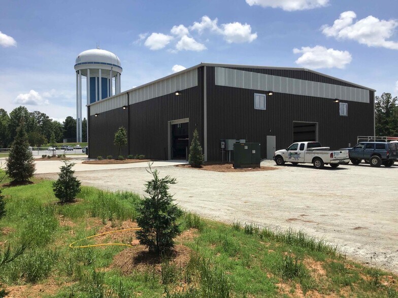 Primary Photo Of 8 Solar Cir, Newnan Warehouse For Sale