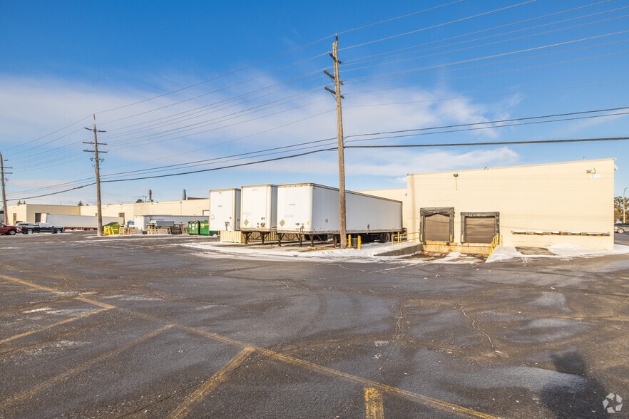 More Photos Of 60 Colonnade Rd, Nepean Flex For Lease