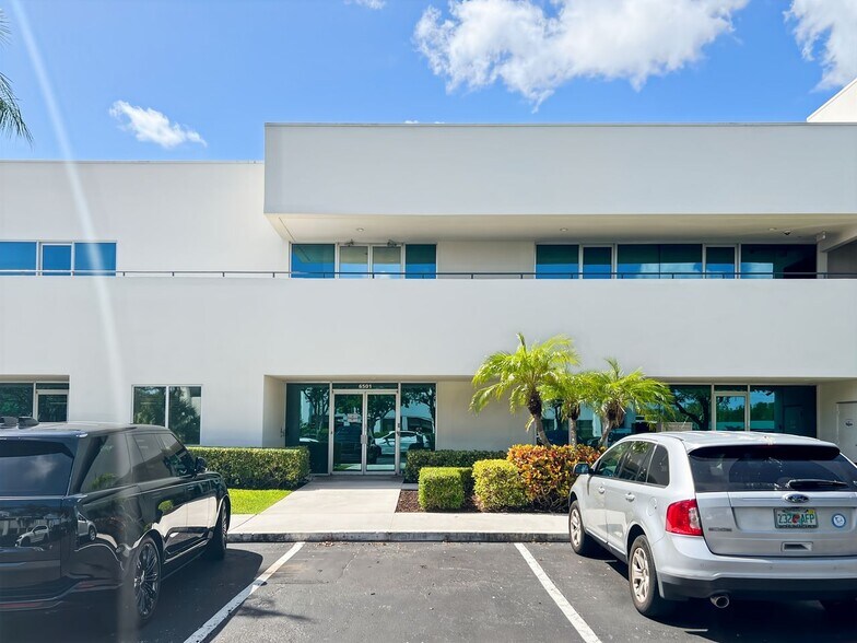 More Photos Of 6501 Park of Commerce Blvd NW, Boca Raton Unknown For Lease