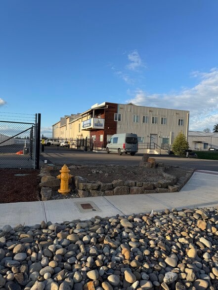 More Photos Of 2828 Cherry Ave NE, Salem Food Processing For Lease